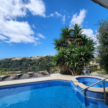 Gozo Relax Haven: Ensuite Room with Shared Pool B&B Ghajn il-Kbira  Exterior photo