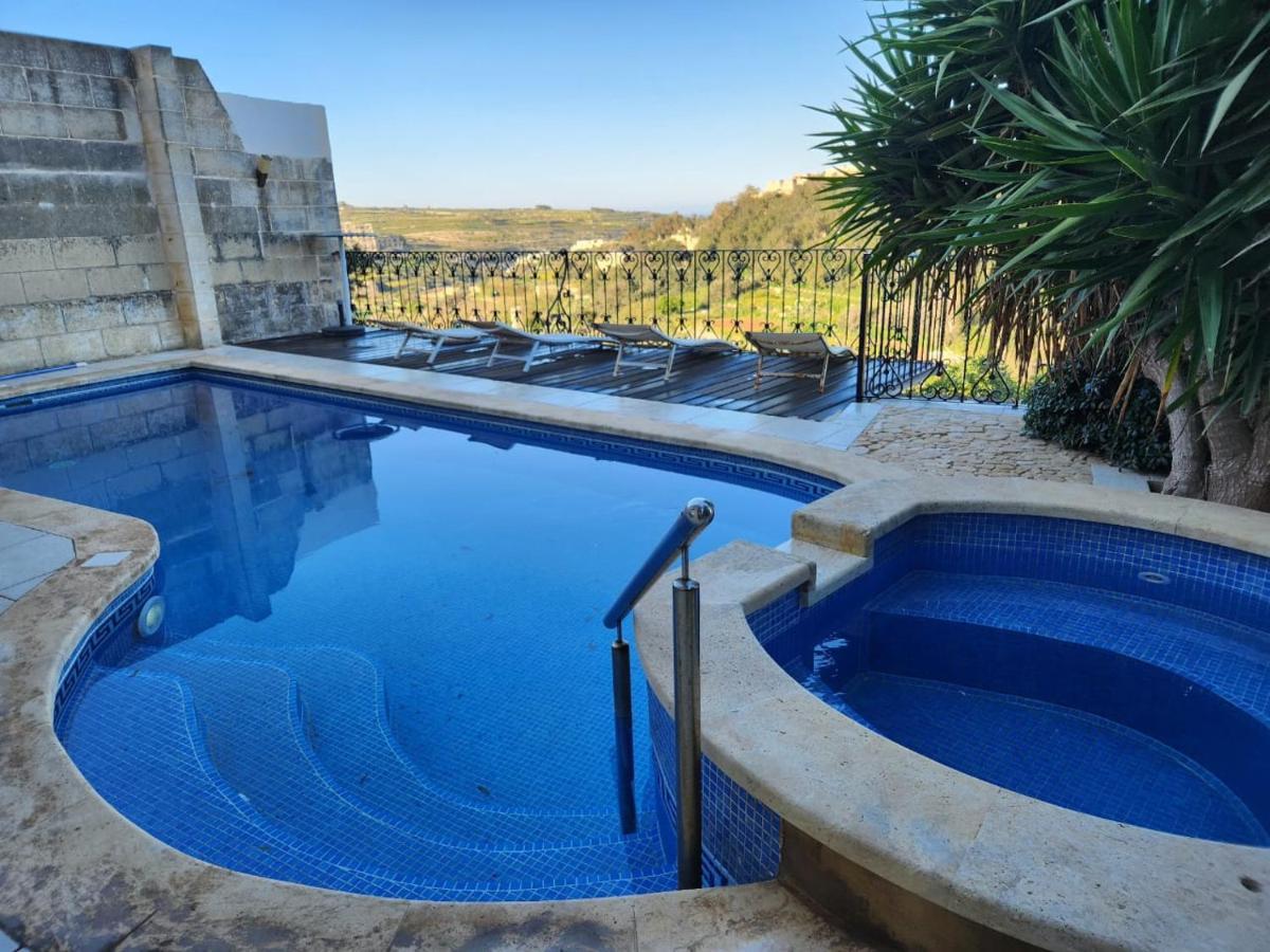 Gozo Relax Haven: Ensuite Room with Shared Pool B&B Ghajn il-Kbira  Exterior photo