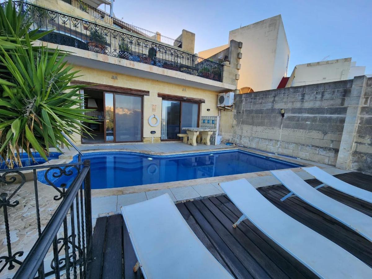 Gozo Relax Haven: Ensuite Room with Shared Pool B&B Ghajn il-Kbira  Exterior photo