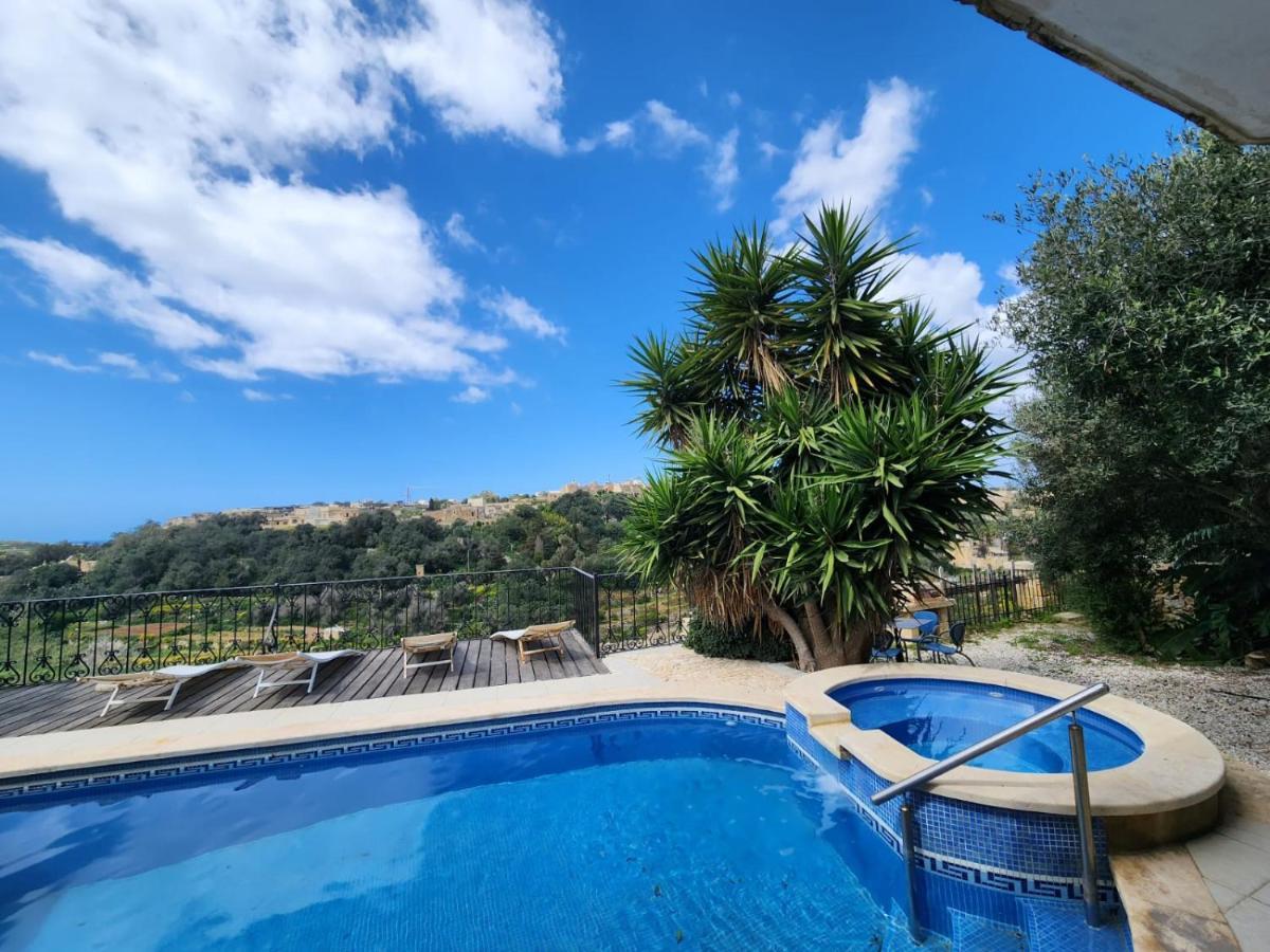 Gozo Relax Haven: Ensuite Room with Shared Pool B&B Ghajn il-Kbira  Exterior photo