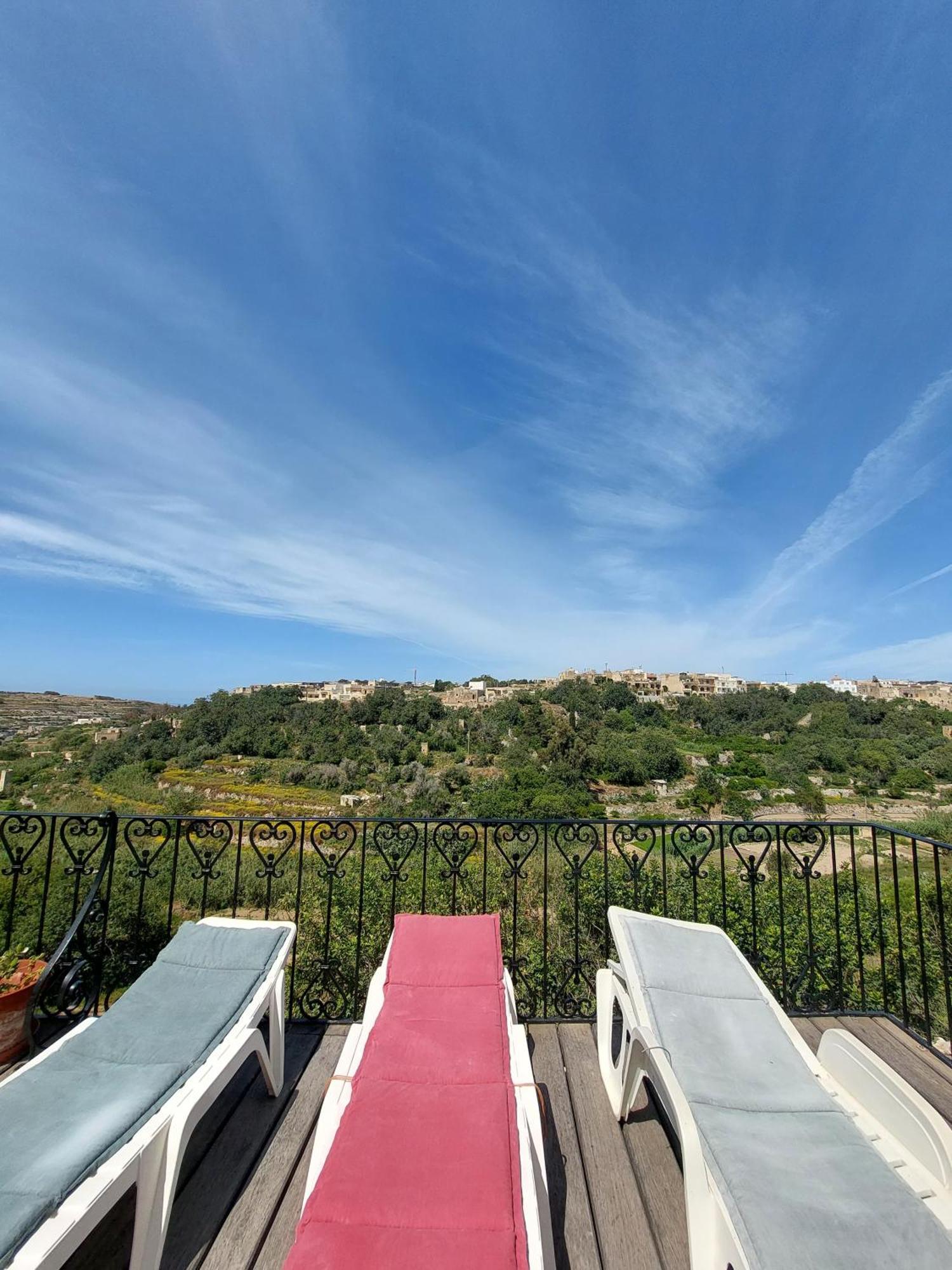 Gozo Relax Haven: Ensuite Room with Shared Pool B&B Ghajn il-Kbira  Exterior photo
